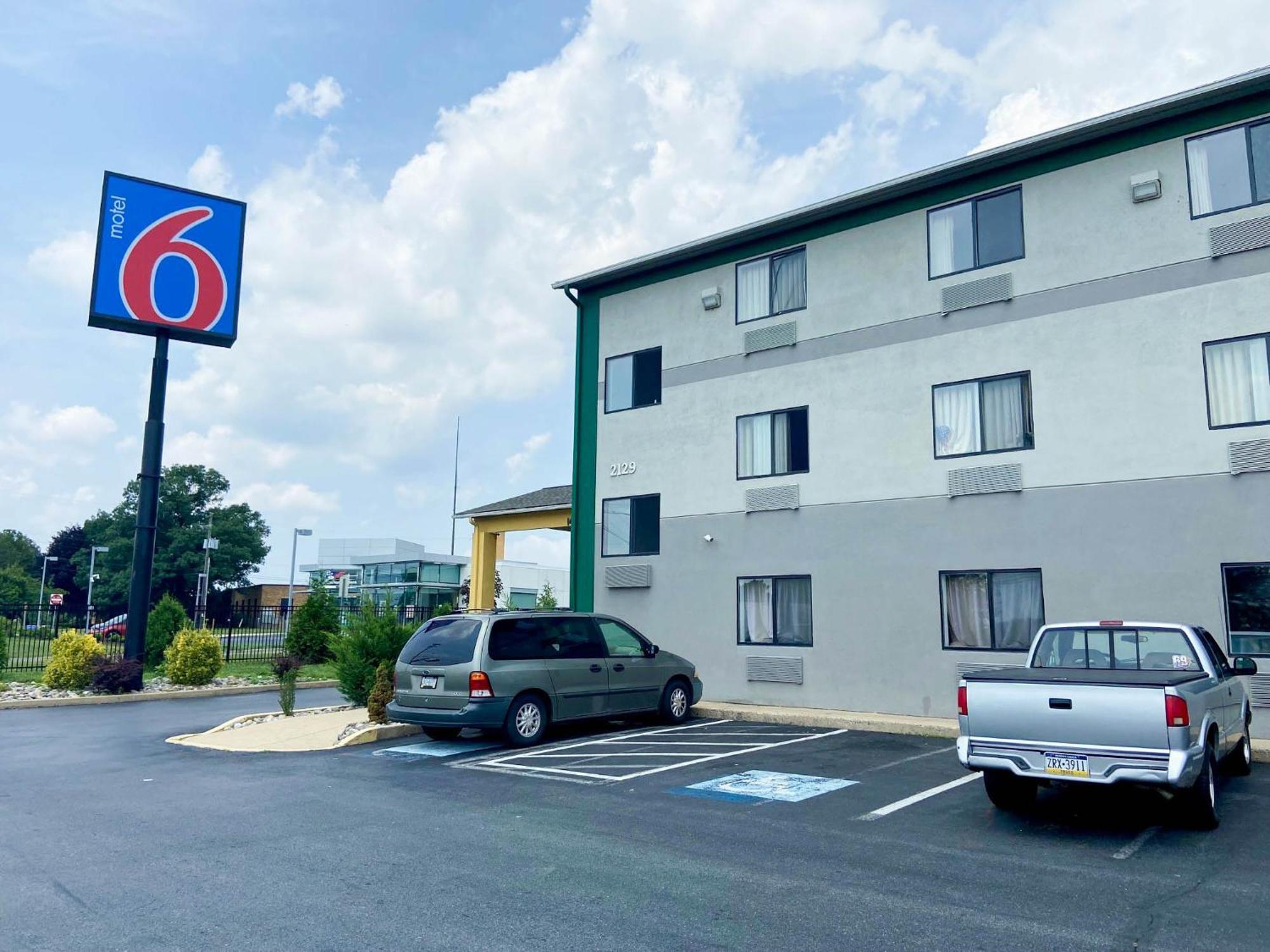 Motel 6 แลงคาสเตอร์ ภายนอก รูปภาพ